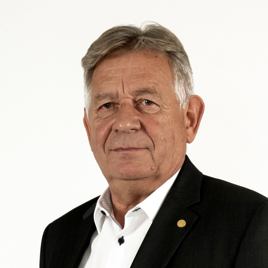 ANDRZEJ LEMEK